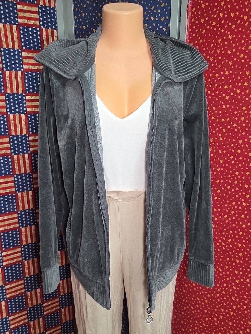 White Stag Dark Gray Zipper Jacket